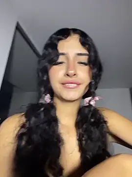 RosseMelody Adlı Modelin Canlı XXX Sohbeti