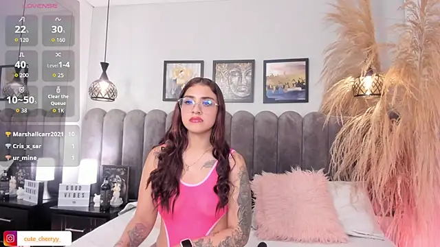 Chat +18 de Victoria__lee ao vivo