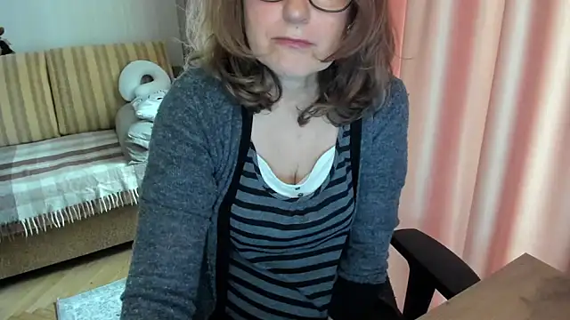 lauraoven Live XXX-chat