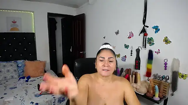 mature_bigboobs10 Adlı Modelin Canlı XXX Sohbeti