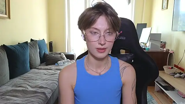 MalvinaBlum Adlı Modelin Canlı XXX Sohbeti