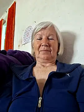 KlaudiaDarling Webcam Show