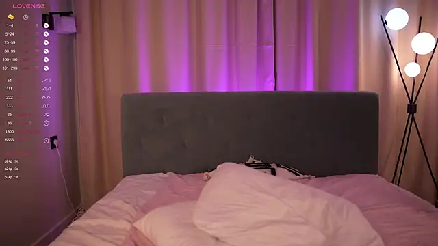 JanetJennings Live XXX-Chat