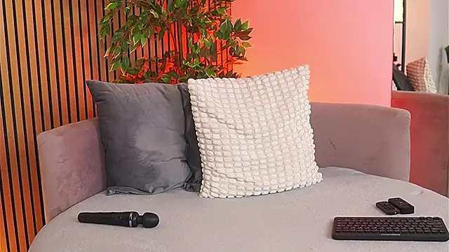 Avril_Cyrusn Live XXX chat