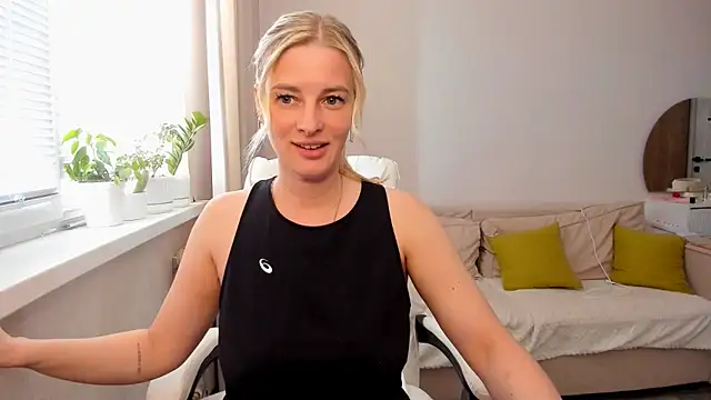 THE_GOLDEN_WOMANn Live XXX chat