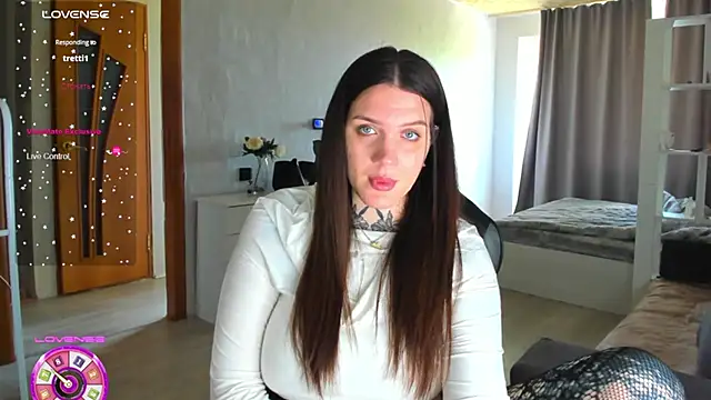 AizaRose Adlı Modelin Canlı XXX Sohbeti