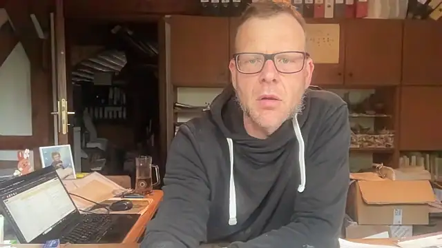 Živý XXX chat o_florian_o1