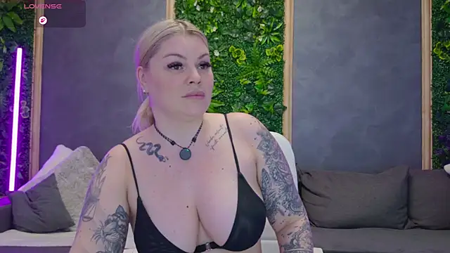 Czat XXX na żywo – Issa_Jo