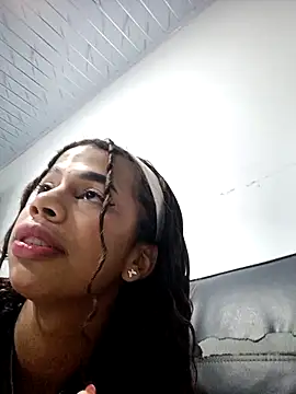 Dirty_Salome2 Show in webcam