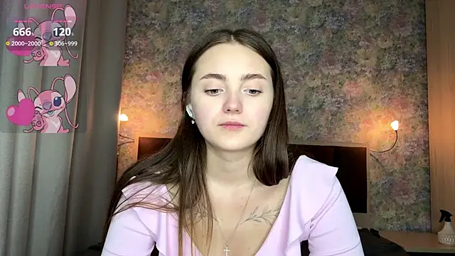 Онлайн чат XXX LoraDavi