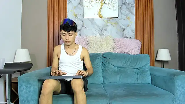 VERY_HOT_GUYS Pertunjukan Webcam