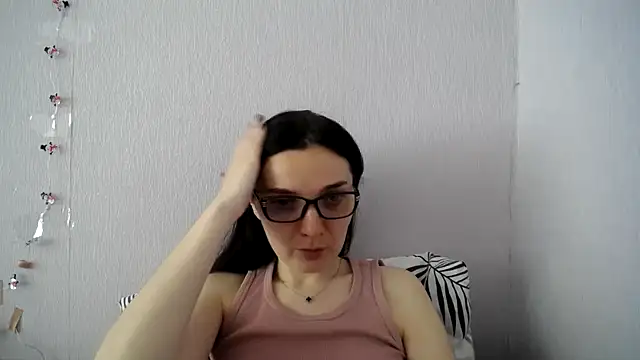 Shiny_gine: онлайн-секс-чат
