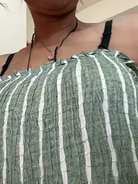 Loviiie live XXX chat