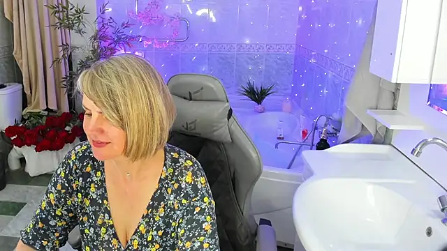 BettyGibsonn লাইভ XXX চ্যাট