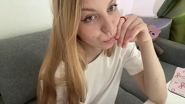 Fanny_Fresh Adlı Modelin Canlı XXX Sohbeti