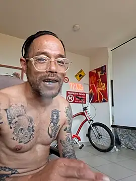 Mr_Graffitimile Chat XXX in diretta