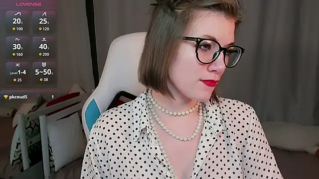 دردشة CathyAdams الجنسية المباشرة