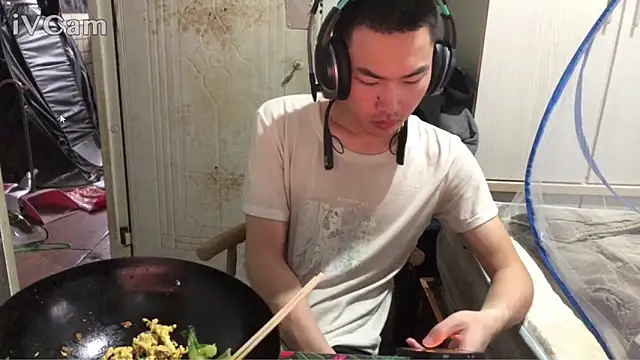 dyjdddttj 라이브 XXX 채팅