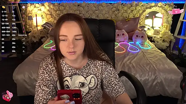 FoxyShyn Live XXX chat