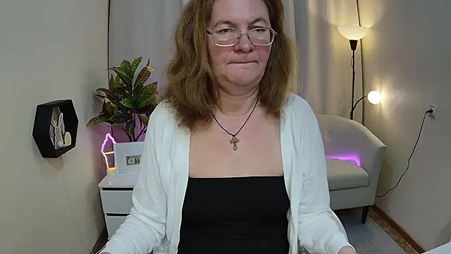 Živý XXX chat HolyMilfa