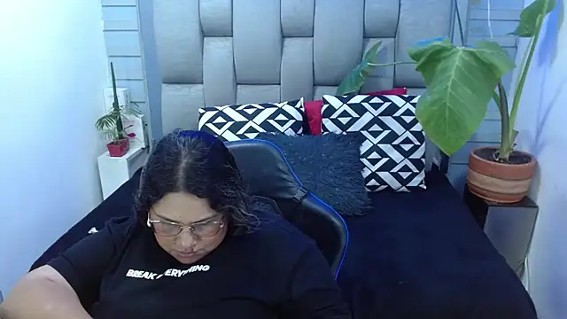 evelin_zaens' Live XXX Chat