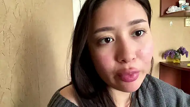 Chat XXX en directo de YourMiIa
