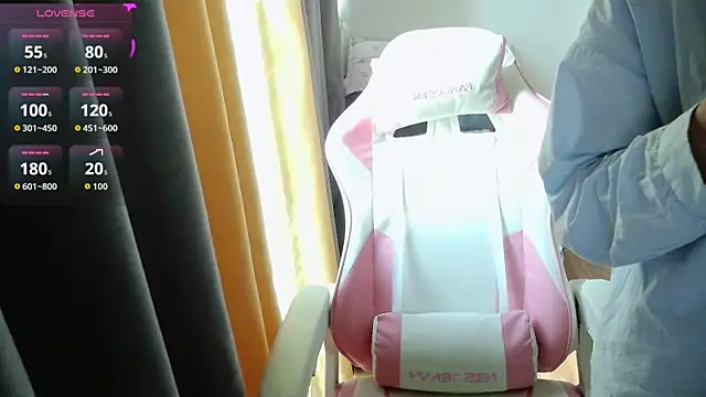 Ooo-Lola Chat XXX live