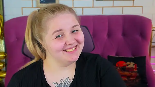 Онлайн чат XXX SladaDell