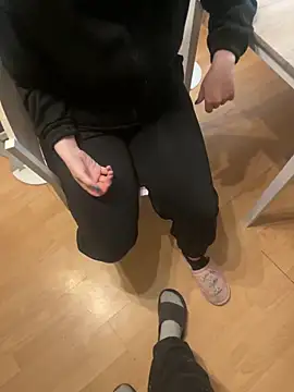 Teeny-Slut18 Webcam-Show