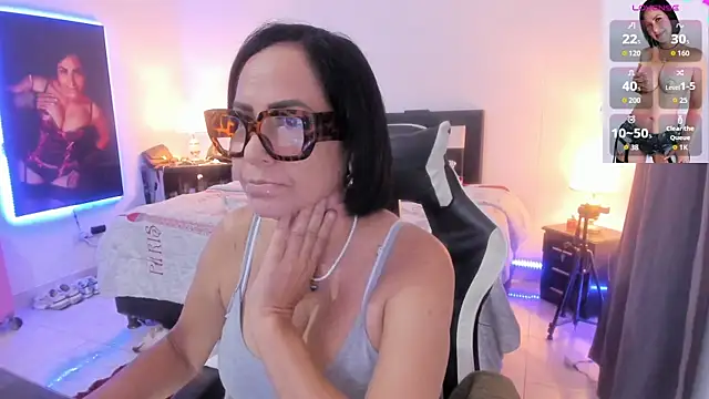 XXX chat uživo modela RubyStrome