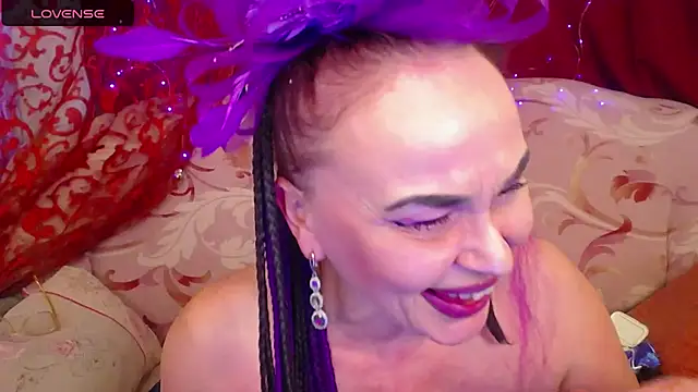 hotzlata's Live XXX Chat