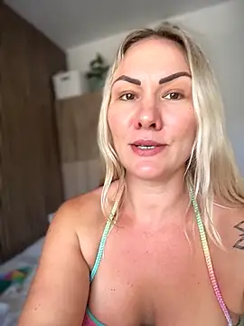 NastyMilf_ élő XXX-chatje