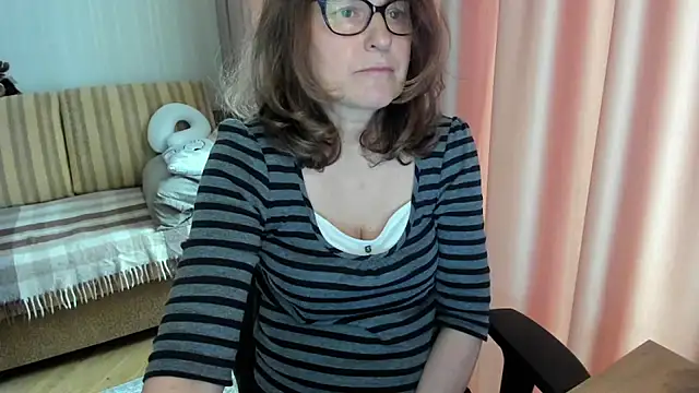 lauraovenn Live XXX chat