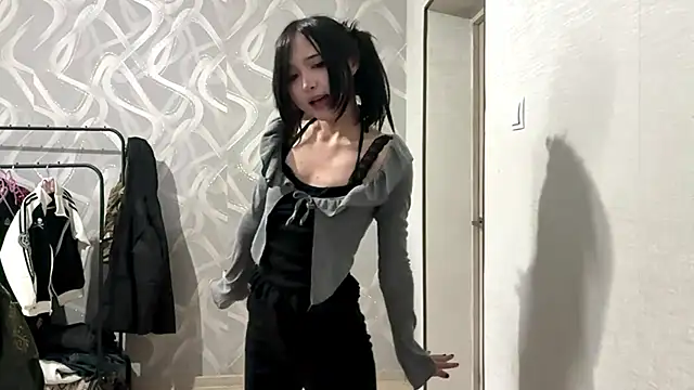 ElizabetGollihue Show in webcam