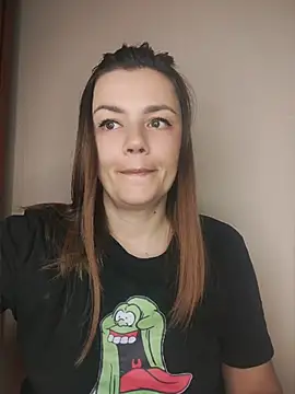 Chat +18 de KrissSexi ao vivo