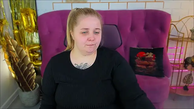 SladaDell Chat XXX in diretta