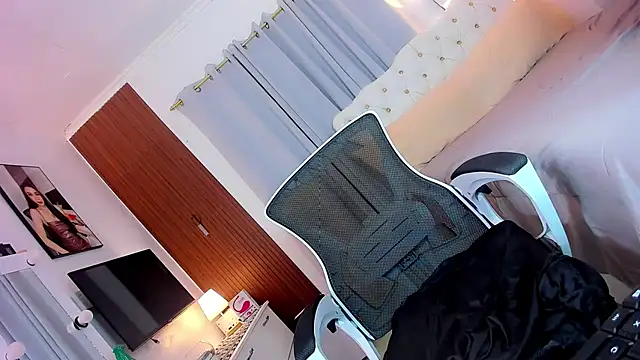 MissNaughty_Prada: вебкам-шоу