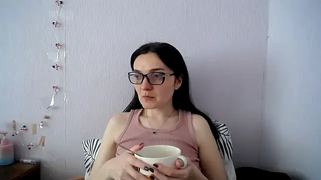 Shiny_gine Live XXX Chat