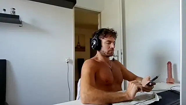 alpha-hunk Webcamshow