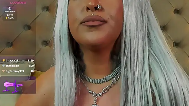 Sierra_Quinn's Webcam Show