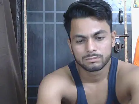 Stubborndesiboy live XXX chat