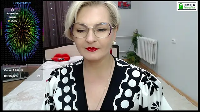 BlondeBrilliant7 Chat XXX live