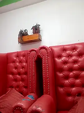 Show modela LA_Diva_fuck_me na web-kameri
