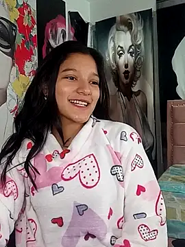 Sweet_Innocence_ élő XXX-chatje