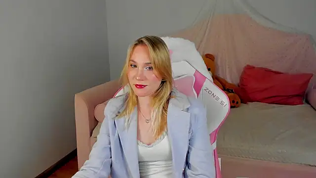 Živý XXX chat ElaraVoltage