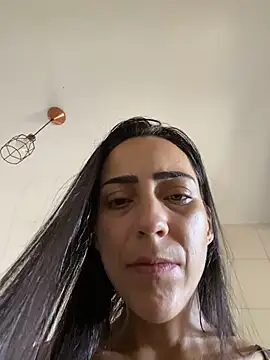 lucioliveira 即時 XXX 聊天