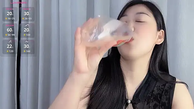 F-Yuwei 即時 XXX 聊天