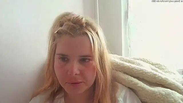 Онлайн чат XXX HornyElena