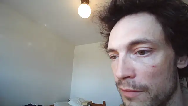 JohnnyMoves Webcam Show