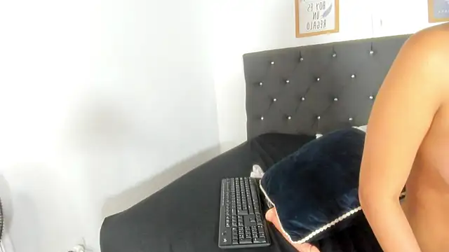 Živý XXX chat Tiffany_Delucci